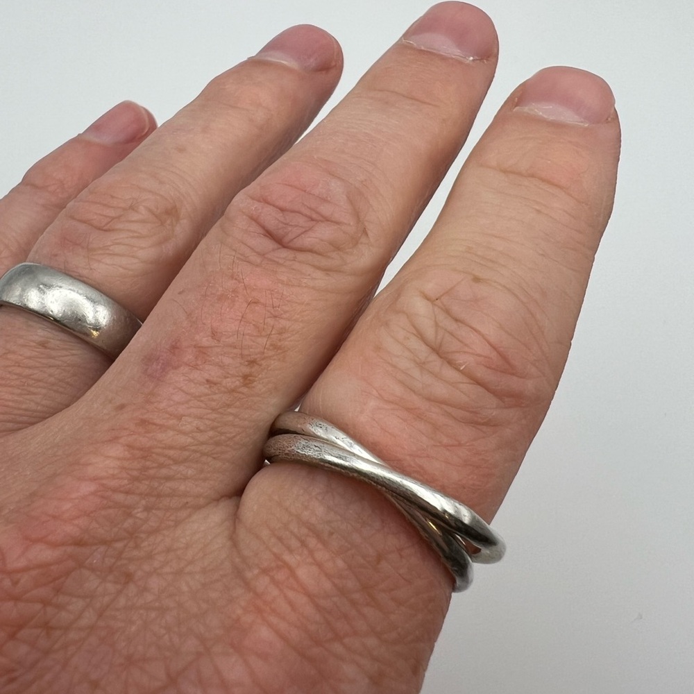 Sterling Silver Double Interlocking Rings -Size 8… - image 3